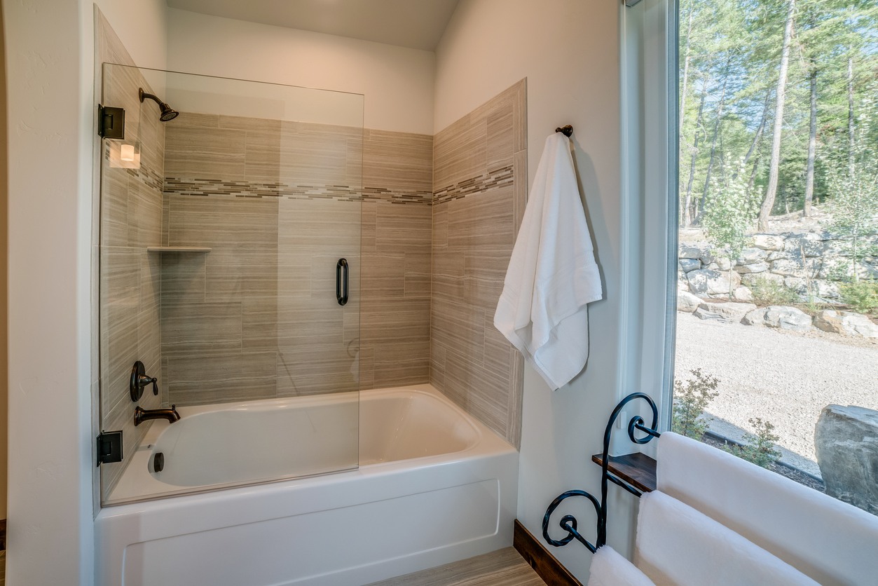 Shower & Tub Installation in Edcouch